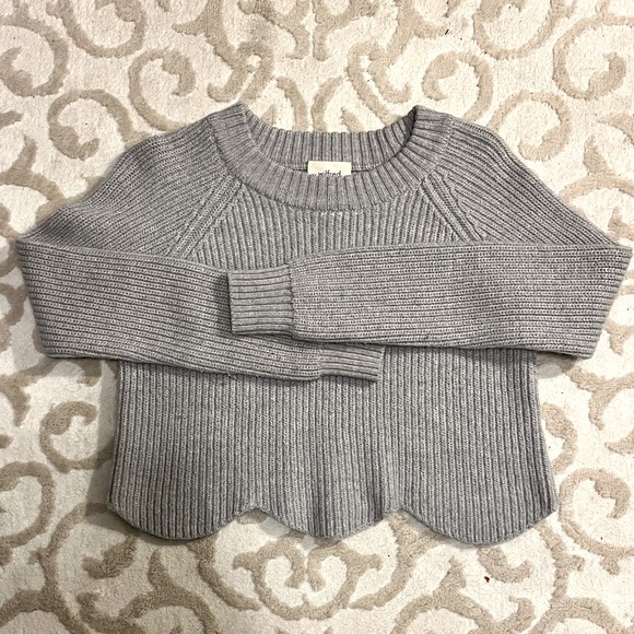 Aritzia Sweater - Picture 1 of 2